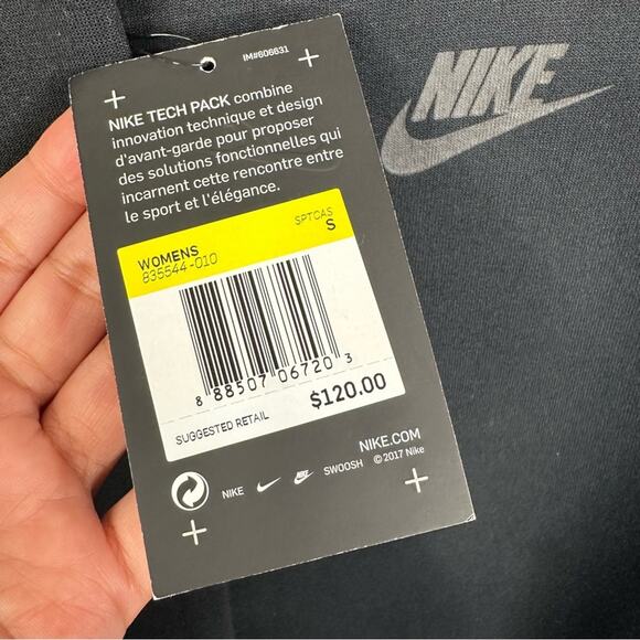 NEW Nike Tech Black Destroyer Jacket Full Zip Women's Small 835544-010 - Picture 5 of 12